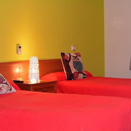 Hostal Gastrobar Carmelo Villarejo de Salvanés Exterior foto